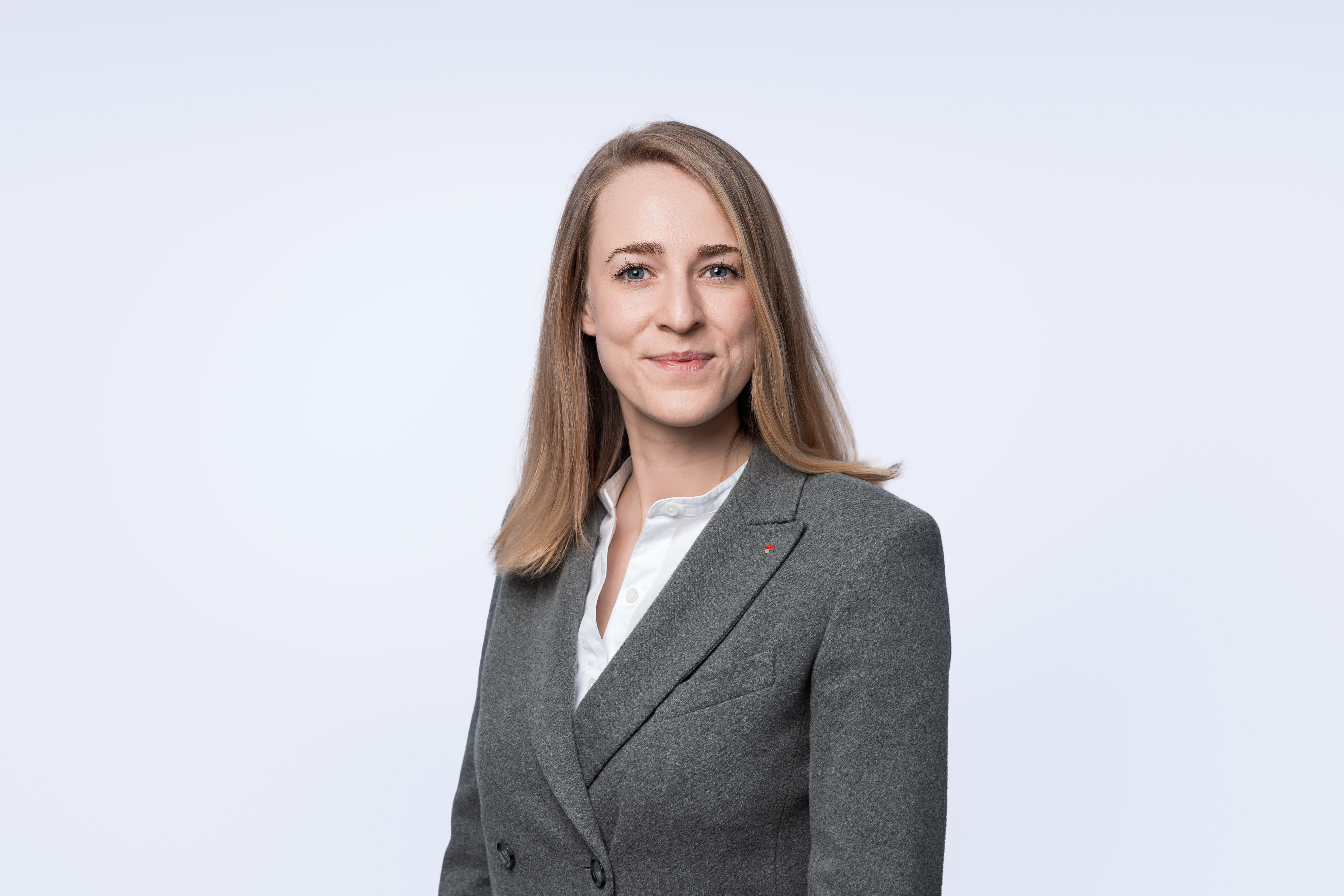 Mag.a Magdalena Stroh‑Holly, MSc: Geschäftsbereichsleitung Personal