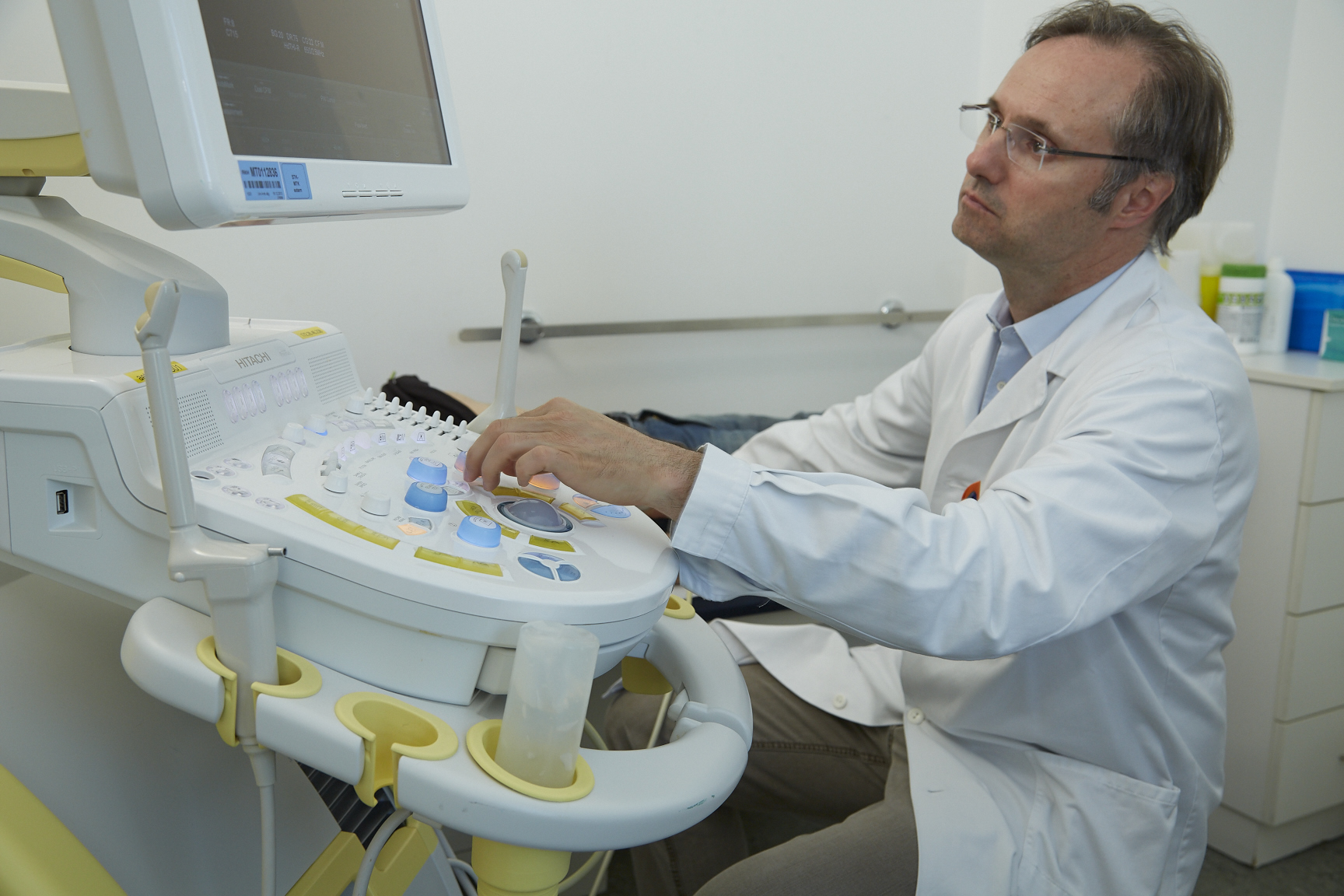 Prim. Univ.-Prof. Krause bei der Untersuchung